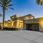 Villa Shangri-La